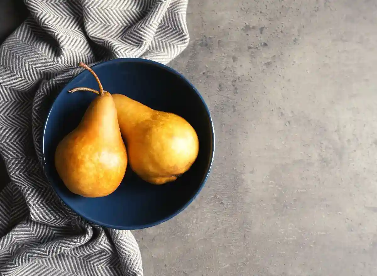بهترین زمان آبیاری و مقدار نیاز آبی درخت گلابی